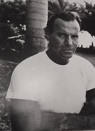 (julio iglesias, jr), певец энрике иглесиас (enrique iglesias) и дочь — певица и телеведущая чабели иглесиас (chábeli iglesias). Julio Iglesias Vanity Fair January 1990 Maureen Orth