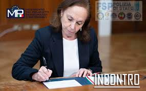 La positività della titolare del viminale è stata accertata in seguito bonafede è in autoisolamento fiduciario dopo che, nel corso del cdm, è emersa la positività della titolare dell'interno. Esito Incontro Con Il Ministro Dell Interno Luciana Lamorgese Mp Movimento Poliziotti Democratici E Riformisti