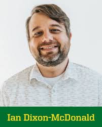 ❤️Our next #DuckLoveStory in our countdown to Valentine's Day is shared by  by Jeff Manzer, BArch '07 (architecture) & Kelly Manzer, BS '08  (sociology)... “Our love story didn't start