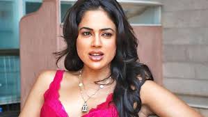  Sameera Reddy Reveals Shocking Details About Hero Misbehaving And Forced Kiss News Indiaglitz Com