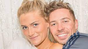 See more of schlagerplanet on facebook. Ist Ramon Rosellys Freundin Eifersuchtig Auf Seine Fans Promiflash De