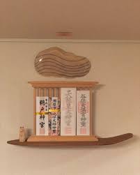 簡単 シンプルな神棚の作り方は 自作の簡易神棚の置き方や祀り方も 2ページ belcy 神棚 おしゃれ インテリア 収納 神棚