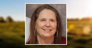 Dora Locke's Instagram, Twitter & Facebook