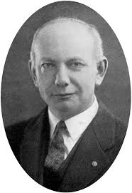 Frederick Dick's Instagram, Twitter & Facebook