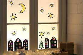 Weihnachts fensterdeko selber machen william dresden. Festliche Fensterbilder Aus Karton Und Seidenpapier