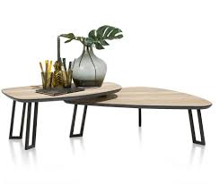 Fabrication table en bois et résine époxy. Tables Gigognes Darwin Xooon Home Villa
