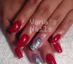 💅 uñas cortas decoradas 2020. Unas Rojas Con Plata Elegantes Unas Acrilicas