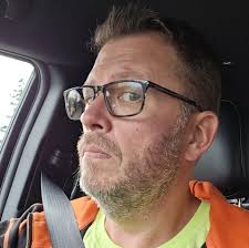 What is the optimal tether height for tree climbing?