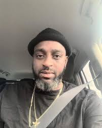 fantom.🎤🎤🎤🎤🎤🎤🎤🔊🔊🔊🎼🎼🎼🎼🎼 Yè ti chyen yo bay pou Morvan lan  atake papa rap la le gran rapè ayisyen ki sakrifye li pou l bati karyèl  Morvan kole dan vanpi li yo dèyè pye