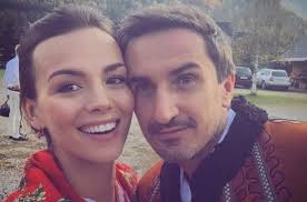Muzyk jest z wykształcenia architektem, jednak jak wiemy, od wielu lat robi karierę muzyczną. Paulina Krupinska I Sebastian Karpiel Bulecka Nie Chca Brac Slubu Powod Rozumiemy W 100