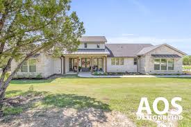 With over 50 thousands photos uploaded by local and international professionals, there's inspiration for you only at. Texas Hill Country Farmhouse All Over Solutions