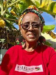 Good Morning Farmer Lady. Yes Jamaican People;Another beautiful,  hardworking soul. Lady the respect I have for you cannot be told. Please  uno help mi big her up. Show love for her hard