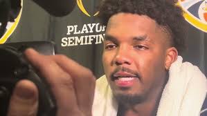 Penn State DE Dani Dennis-Sutton