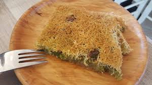 Her father's of lebanese descent & her mother's of mexican/spanish ancestry. Te Nero Libanese Alla Menta Picture Of Hommus Snack Libanese Como Tripadvisor
