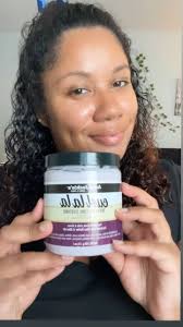 Today I’m using Aunt Jackie’s Curl La La defining curl custard ! You must  try & smell amazing ! It define and shape my curls . The best part of this  product how smooth it leaves my hair ! #auntjackies ...