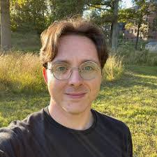 Liz Lehman's Instagram, Twitter & Facebook