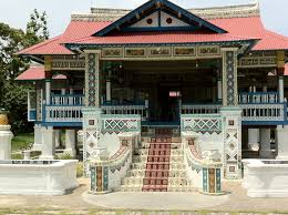 Pada bentuk bumbungnya juga terdapat unsur seni bina bugis, jambi, riau dan minangkabau. Melaka Rumah Tradisional Merlimau Istana Merlimau Rumah Penghulu Natar Ini Blog Dr Singa