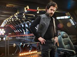 Although he considers santiago, chile, his hometown, he splits his time between london and los angeles. Bild Zu Santiago Cabrera Bild Santiago Cabrera Filmstarts De