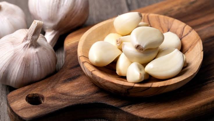 6 cách ăn tỏi giúp kiểm soát mức cholesterol cao và bệnh tiểu đường