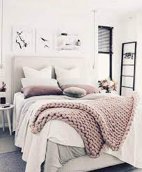 Brilliant Minimalist Bedroom Ideas With Black And White Colors Bedroom Design Bedroom Inspirations Home Bedroom