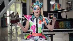Jojo Siwa Had No Idea Of Inappropriate Content In Kids Board Game Jojo siwa themed birthday party jojo siwa birthday party ideas jojo siwa bows.