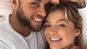 Hotel Paradise". Chris został ojcem. Pokazał zdjęcia z partnerką i  dzieckiem