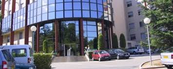 La grande droguerie lyonnaise de la croix rousse vous accueille du lundi au samedi, de 8h30 à 19h sans interruption. Dermatologue Lyon 5e 69005 Tous Voisins