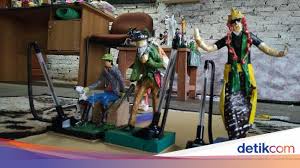 Berikut ini beberapa teknik membuat relief : Keren Limbah Kertas Disulap Jadi Patung Dijual Ke Luar Negeri
