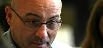 Su roberto cingolani è ricaduta la scelta di mario draghi per ricoprire il ruolo di ministro della transizione ecologica dell' esecutivo presentato al presidente della repubblica sergio mattarella. Leonardo Profumo Esulta Per Cingolani Ministro Poteri Deboli