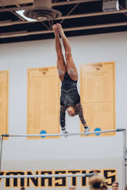 Between s washburn st and universal st. Uw Oshkosh Gymnastics Cruises Past Uw Eau Claire The Advance Titan