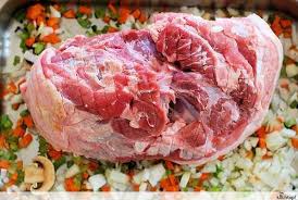 Saftiger Schweinsbraten Ohne Knusprige Schwarte Schweinsbraten Braten Schweinebraten