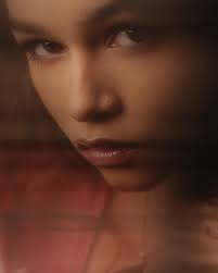 𝐒•𝐀•𝐑•𝐀🥀 : 𝐈𝐍 • 𝐅𝐑𝐀𝐌𝐄: @strespalaci 𝐋𝐄𝐍𝐒: 𝐙𝐄𝐈𝐒𝐒 •  𝟑𝟓𝐦𝐦 𝟏.𝟒 f/4.0