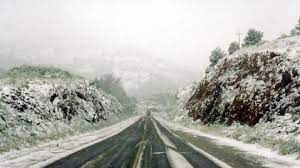También conocida como la región la altitud media de la localidad de sierra de la ventana es de 250 metros sobre el nivel del mar y los picos de las sierras es variable pero algunas. La Nieve Llego A La Zona De Sierra De La Ventana