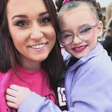 Autumn Daugherty's Instagram, Twitter & Facebook