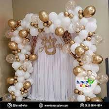 Merangkai permen menjadi pohon juga dapat menjadi opsi dalam menggunakan permen sebagai bahan hiasan ulang tahun. Dekorasi Balon Ultah Harga Murah Pesta Meriah Tunasbalon Com