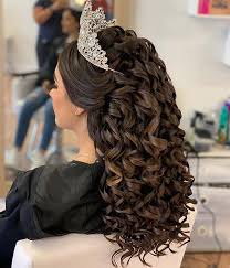 Quinceanera hairstyles will help you feel like a princess on this special day. 21 Best Quinceanera Hairstyles For Your Big Day Beauty Quince Hairstyles Hair Styles Curly Hair Styles Naturally