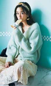 桐谷美玲が着こなすミントグリーンコーデ6選 甘めも辛めも印象変幻自在なスタイル 画像 ファッションアイデア 女性モデルポーズ ファッション