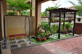 45 desain dan model taman minimalis belakang rumah modern rekomendasi gambar desain taman belakang … | Desain Rumah Minimalis Dengan Taman Supplier Bata Ekspos