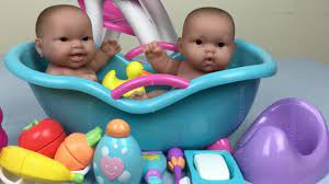 Product titlebaby doll baby bath toy full silicone body eyes clos. Twin Baby Dolls Bath Time Pretend Play Feeding Potty Time Playset Youtube