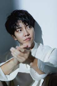 Lee seung gi was born in 1987 debuted in 2004 as a singer and expanded into acting as well. Lee Seung Gi Introduces His Upcoming 7th Full Length Album The Project Ahead Of Its Release