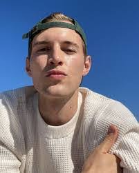 James Endy's Instagram, Twitter & Facebook