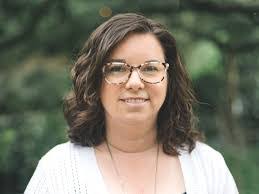 Justine Roberson's Instagram, Twitter & Facebook