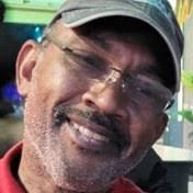 Robin Cofield's Instagram, Twitter & Facebook