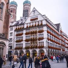 Gefallt 1 697 Mal 14 Kommentare Munich Lifestyle Munichlifestyle Auf Instagram Hirmer Munich Hirmer Munchen Hirmerman Instagram Munich Street View