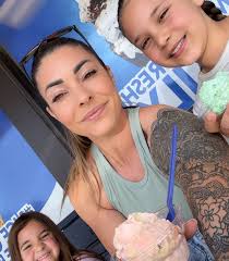 My heart is full because of my family. My children bring me endless joy,  and I truly couldn't do it all without the love and support of my amazing  husband @macrep241 Grateful