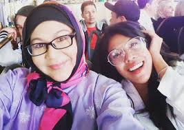 Sebenarnya, jika kamu belajar cara untuk berkomunikasi dengan baik, banyak masalah dapat diselesaikan. Allah Ambil Suamiku Allah Ganti Kegembiraan Buat Adik Ku Erma Fatima Hiburan Mstar