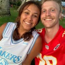 Tember Weitl (@tschech22)