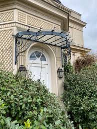 Marquise En Fer Forge En 2020 Marquise Fer Forge Porche Entree Maison Entree Maison Moderne