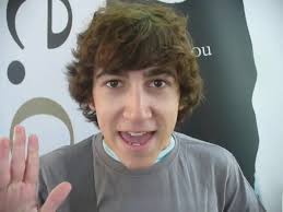 Vincent Martella stopped by the be.ology booth to enjoy the positive energy  of be.ology