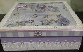 Caixa Mdf Na 25 De Março Caixa Mdf Multiuso Decorada Com Papel Scrapbook Fita De Cetim Bico E Pequenas Pedrinhas Cor Lilas Medidas 2 Caixa Mdf Caixas Decoradas Caixa Mdf Decorada